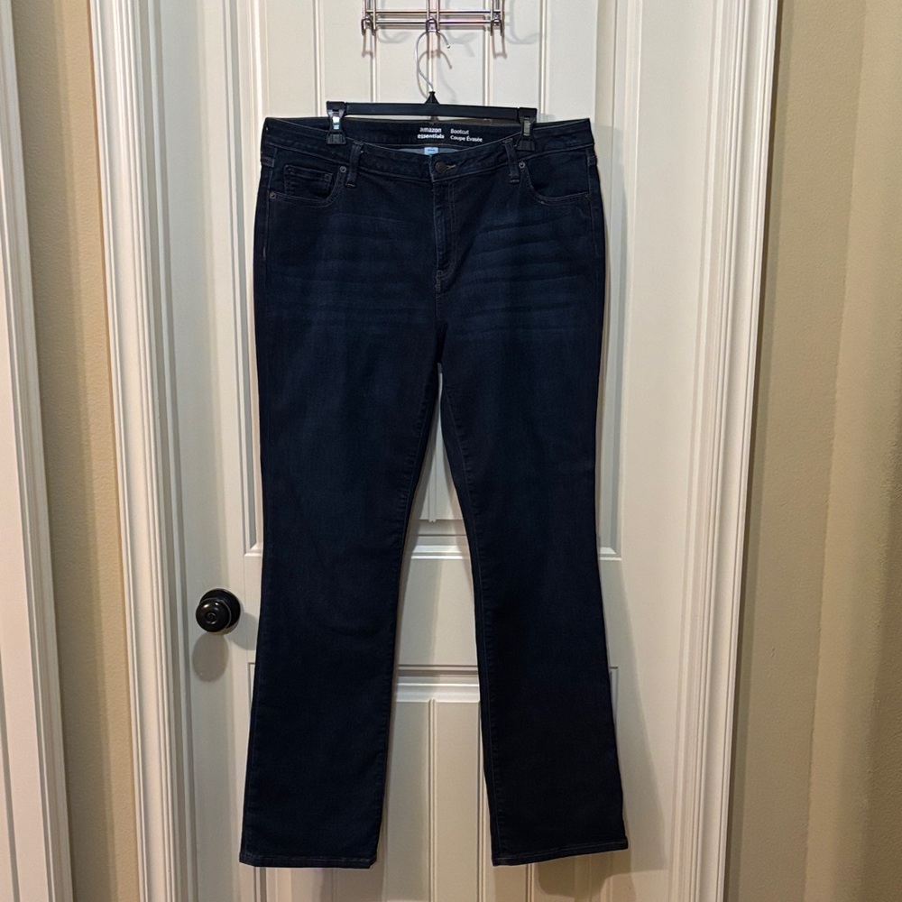 Amazon Essentials Women's Boot Cut Jeans in Dark Blue